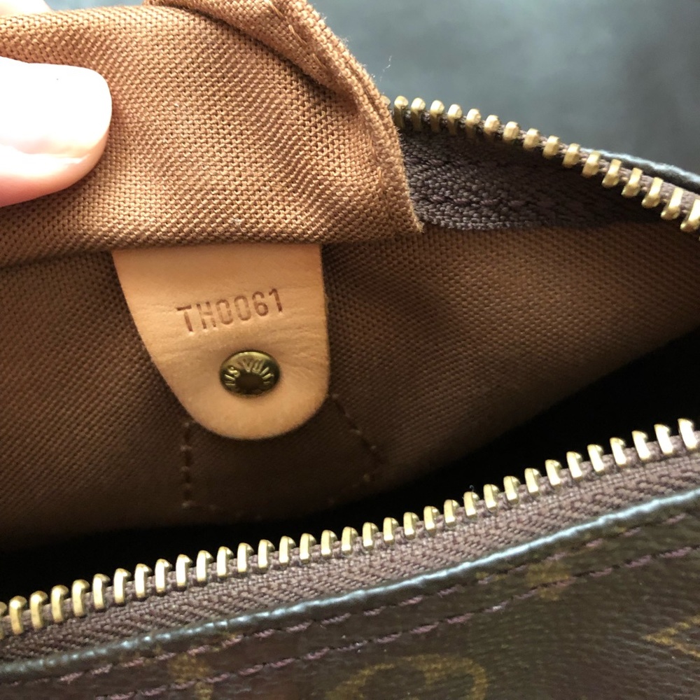 Louis Vuitton Speedy 30